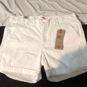 Levi Classic Chino Shorts